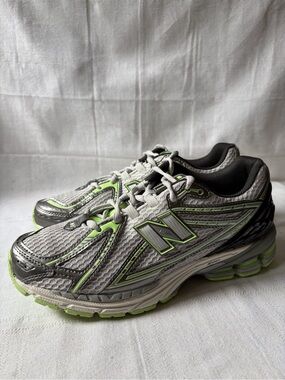 New Balance 1906R Silver Metallic Mint Green Sneakers Men's Size 9 U1906RCQ